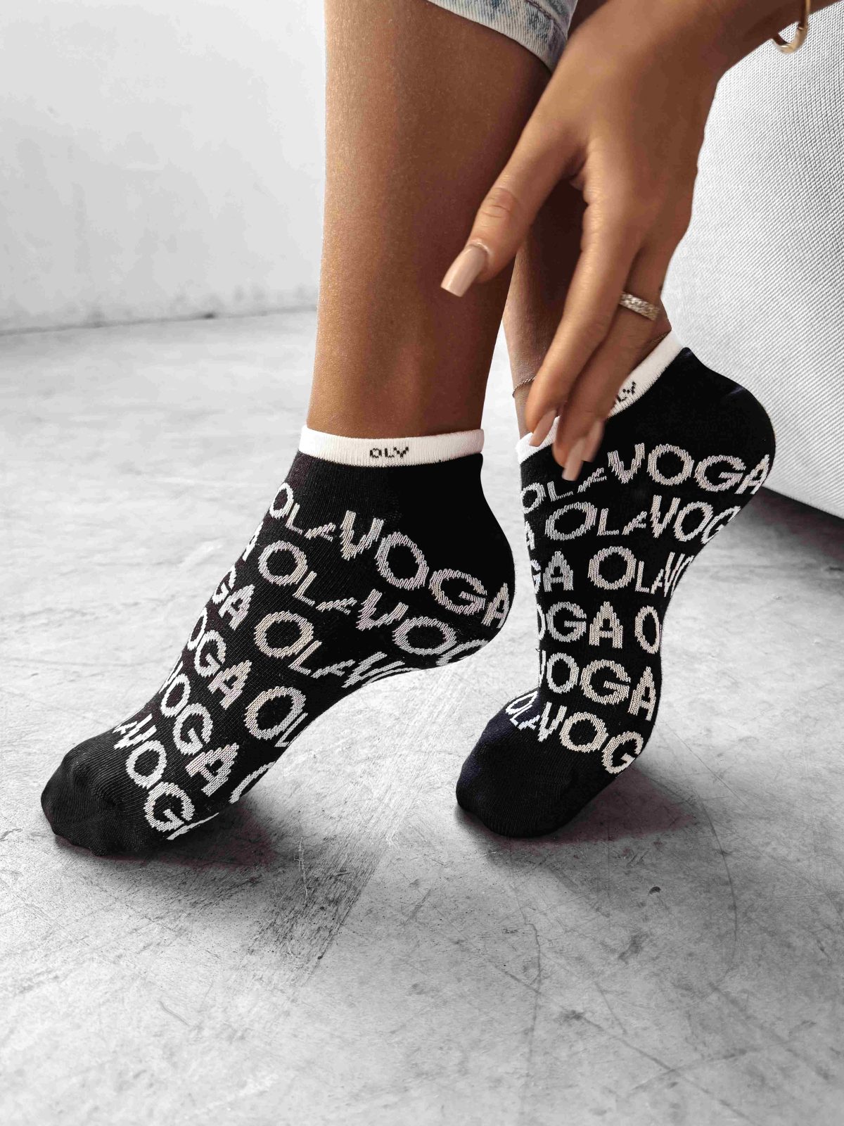 OLAVOGA VELVESS PONOZKY