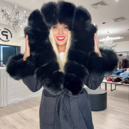 PFP ZYMORIA LUXUSNÝ KAŠMÍROVÝ KABÁT S KAPUCŇOU S KOŽUŠINOU