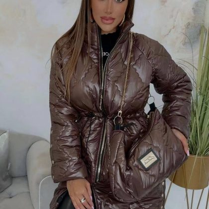 LOLA BIANKA NADA KABÁT BEZ KABELKU