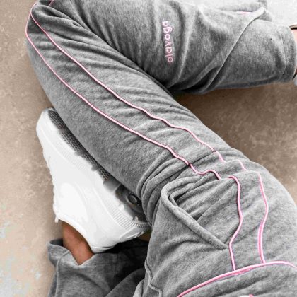 OLAVOGA VELIN NOHAVICE